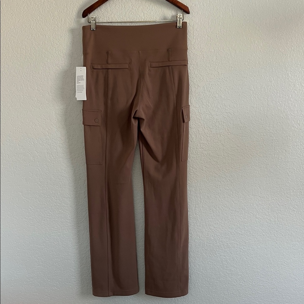 NWT Athleta Delancey Straight Cargo Pants . Size M - Picture 7 of 14